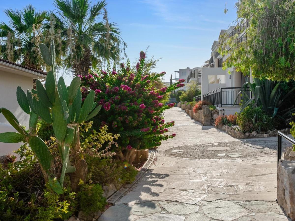 Wellclub - Wellness Family Experience - Seaview Hotel Paphos Luaran gambar