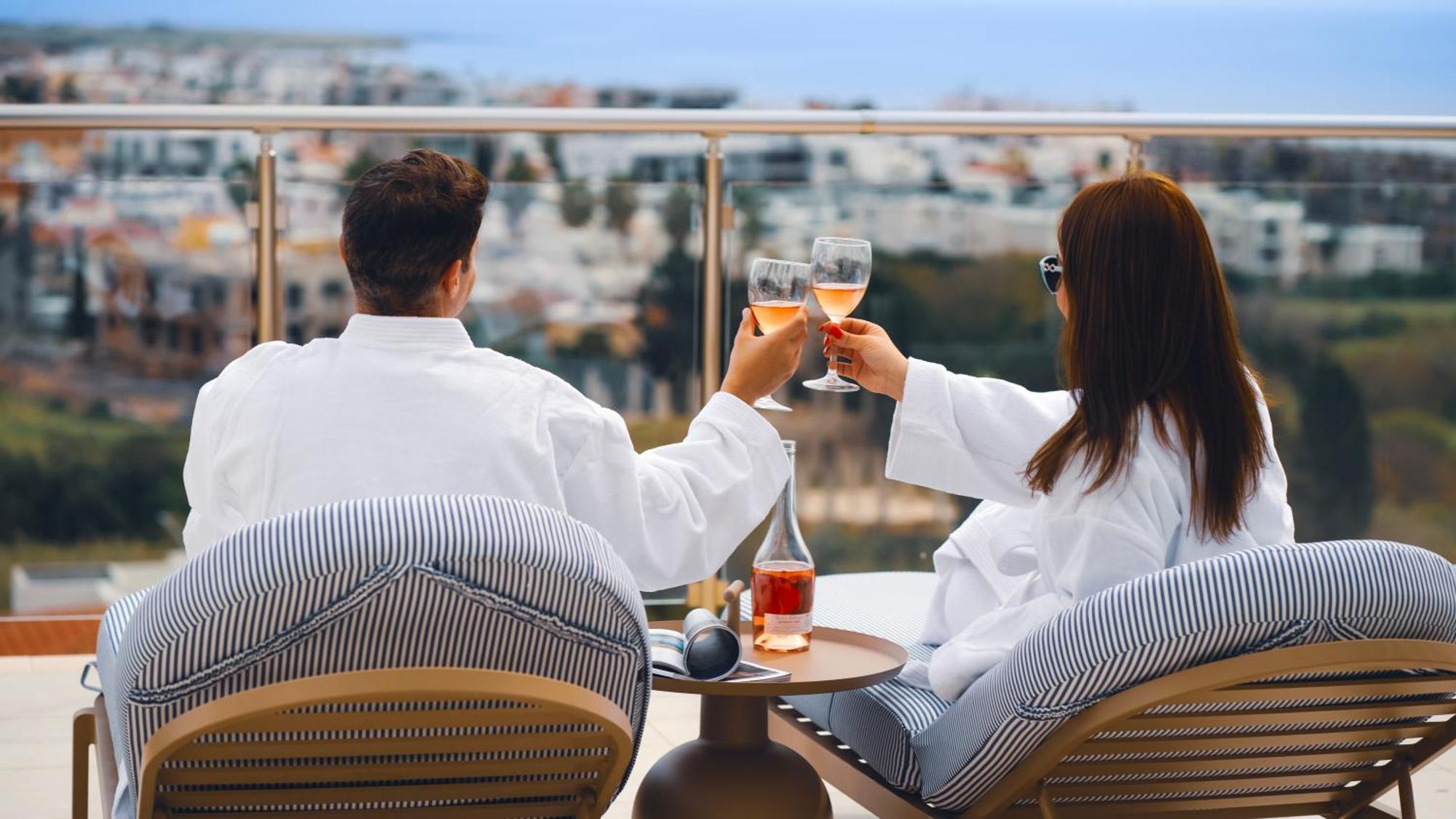 Wellclub - Wellness Family Experience - Seaview Hotel Paphos Luaran gambar